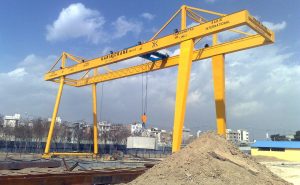 جرثقیل دروازه ای در شرکت مهندسی جرثقیل کارین